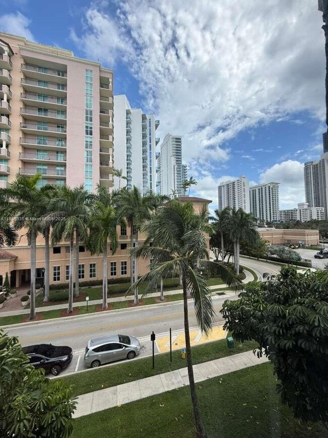 property at 17560 Atlantic Blvd