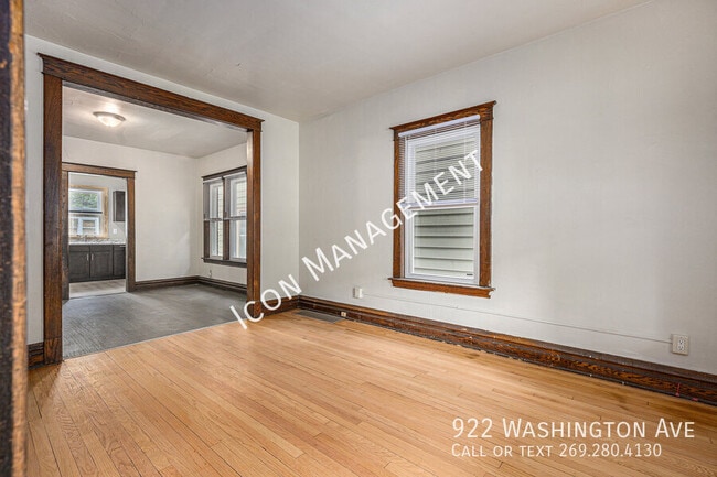 922 Washington Ave in Kalamazoo, MI - Building Photo - Building Photo