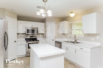 3196 Carlotta Road in Middleburg, FL - Foto de edificio - Building Photo