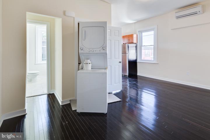 1249 S 21st St-Unit -UNIT 2F in Philadelphia, PA - Building Photo