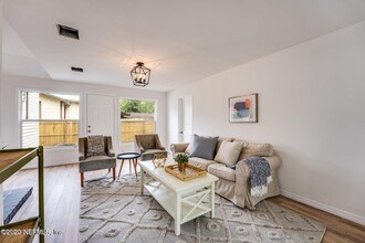 4780 Lexington Ave in Jacksonville, FL - Building Photo - Building Photo