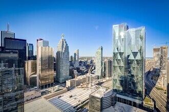 65 Bremner Blvd in Toronto, ON - Building Photo - Building Photo
