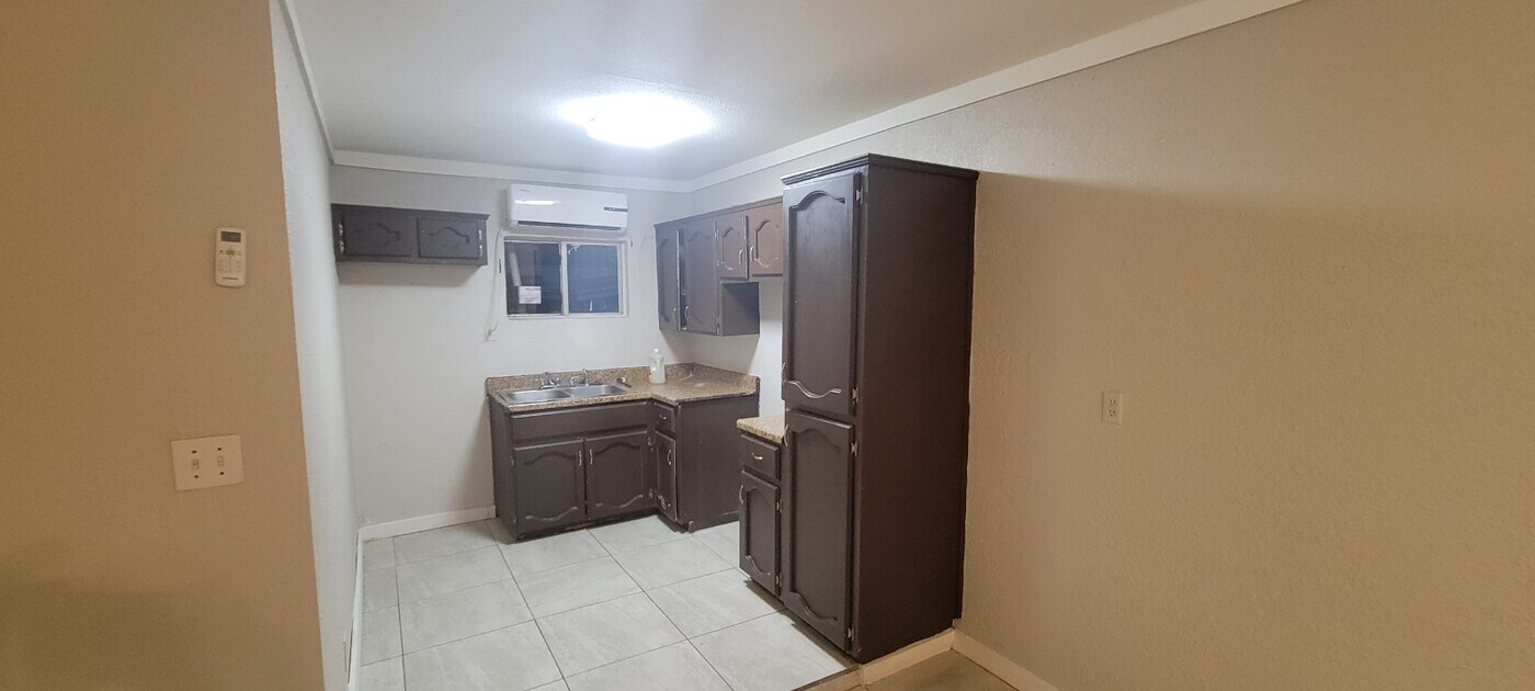 149 W Dicker Dr in Pharr, TX - Foto de edificio