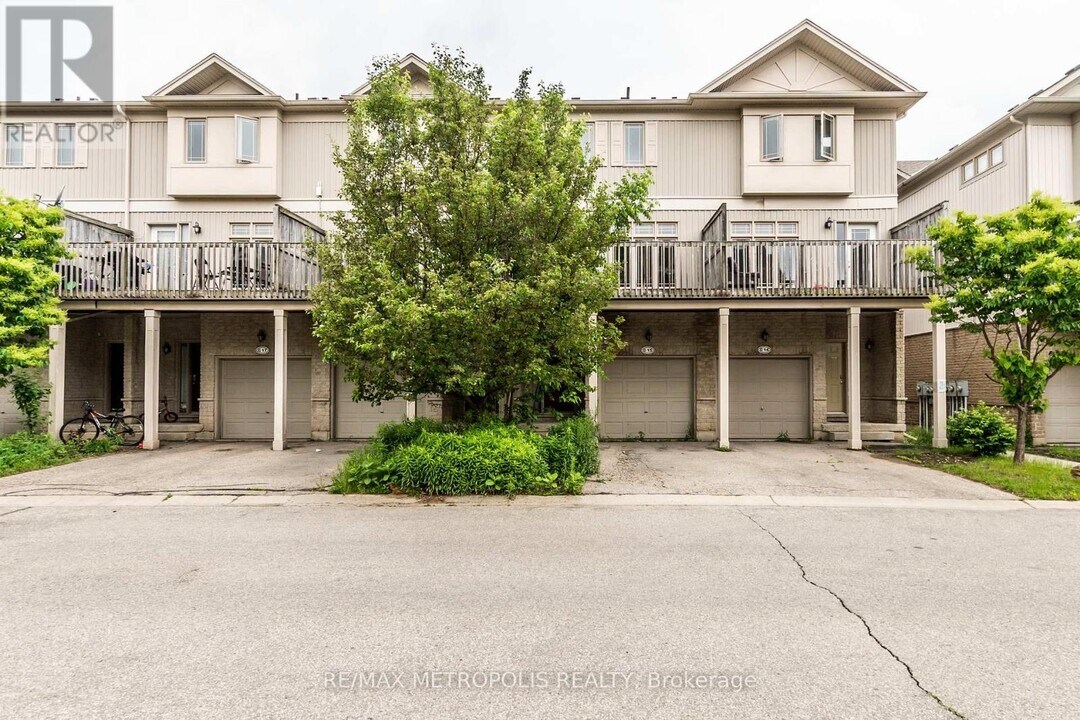 619 Wild Ginger Ave in Waterloo, ON - Building Photo