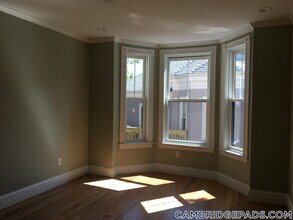 93 Upland Rd in Cambridge, MA - Building Photo - Building Photo
