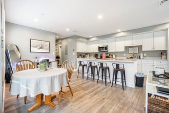 247 Bussey St, Unit 307 in Dedham, MA - Building Photo - Building Photo