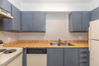 Indiana Village in Lubbock, TX - Foto de edificio - Building Photo