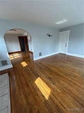 44 Magnolia St in Buffalo, NY - Building Photo - Building Photo