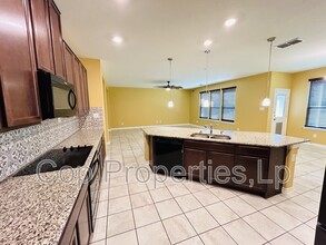 15214 Sirius Cir in San Antonio, TX - Building Photo - Building Photo