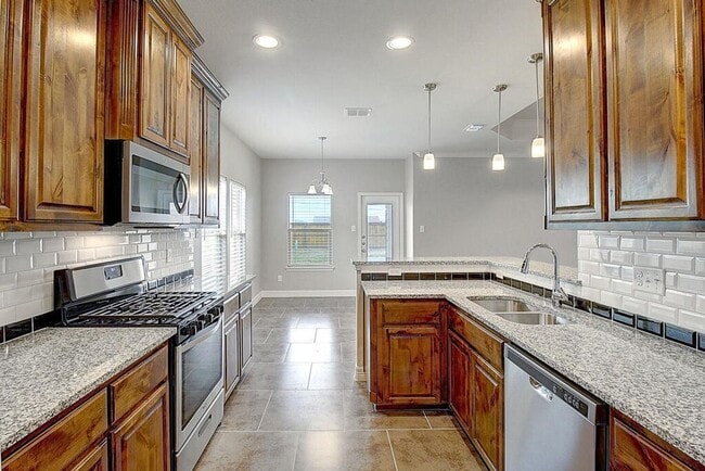 7530 Sable Creek Dr in Corpus Christi, TX - Building Photo - Building Photo