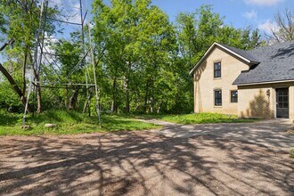 2532 Eitel Rd in Chaska, MN - Building Photo - Building Photo
