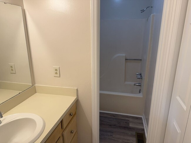 106 S Forest Dr in Havelock, NC - Building Photo - Building Photo