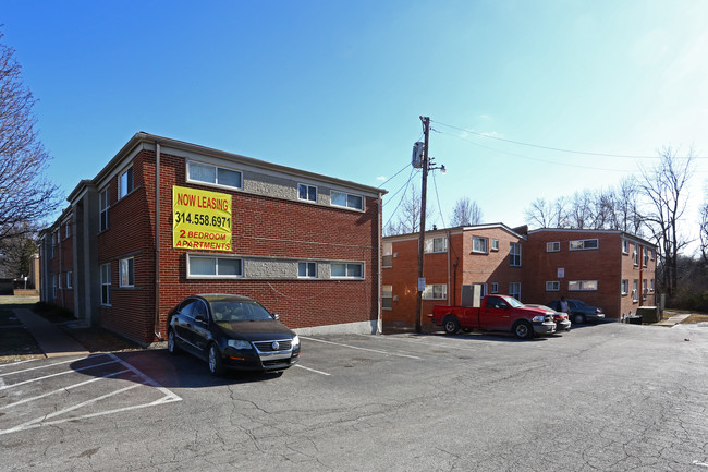 Glen Trails East Apartments in St. Louis, MO - Building Photo - Building Photo