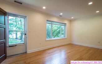 533 Vfw Pky in Boston College, MA - Building Photo