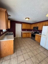 126 N Cedarwood Ave in Republic, MO - Building Photo - Building Photo