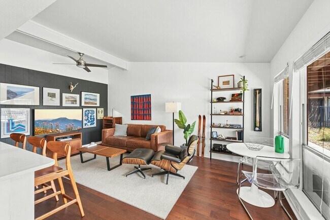 5601 Woodrow Ave in Austin, TX - Building Photo - Building Photo