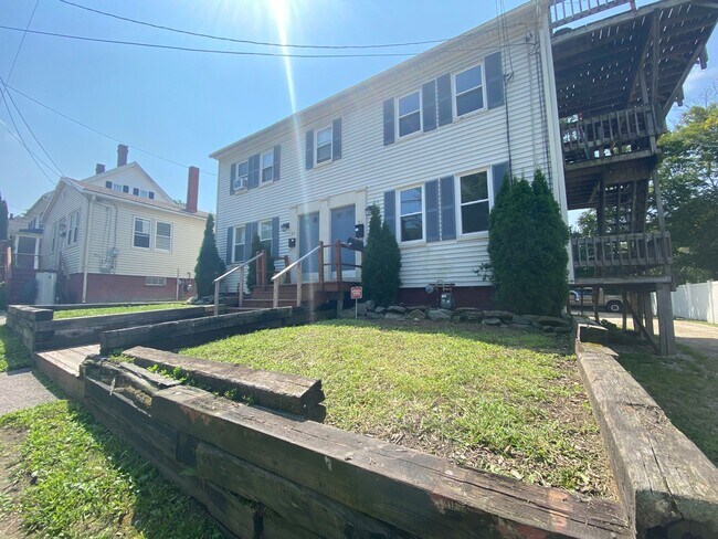 95-97 Henry Law Avenue in Dover, NH - Building Photo - Building Photo