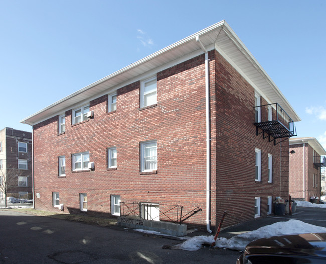 1095 Fanny St in Elizabeth, NJ - Building Photo - Building Photo