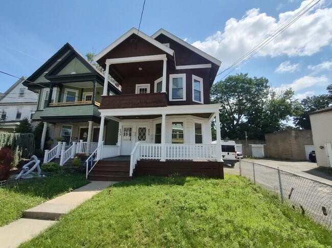 435 Second St, Unit 435 2nd St