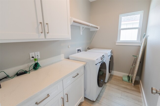 property at 809 Todville Rd