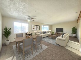 302 N Argonne Rd in Spokane Valley, WA - Building Photo