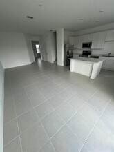 2660 Skyline Lp in Kissimmee, FL - Building Photo - Building Photo