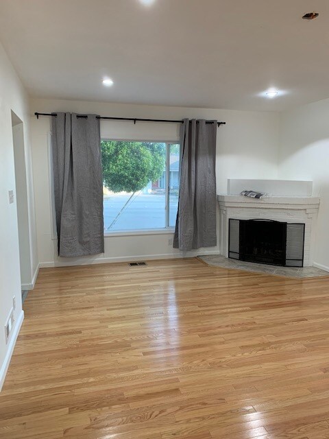 5111 Barrett Ave in Richmond, CA - Building Photo - Building Photo