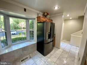 8852 Cork County Ct in Springfield, VA - Building Photo - Building Photo
