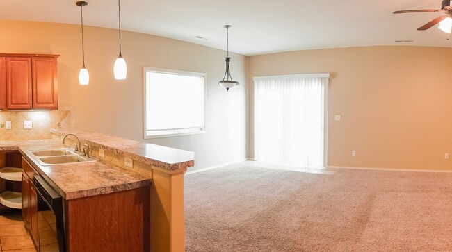1562 S Goebel St in Wichita, KS - Building Photo - Building Photo
