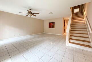 6000 Reims Rd in Houston, TX - Building Photo - Building Photo