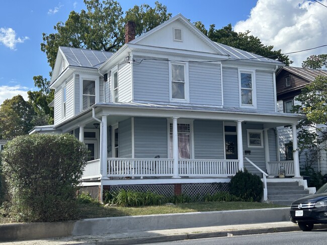 407 Collicello St, Unit 407B Collicello Street