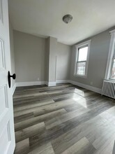 210 Van Nostrand Ave, Unit 2 in Jersey City, NJ - Building Photo - Building Photo