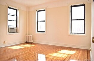740 E 32nd St in Brooklyn, NY - Building Photo