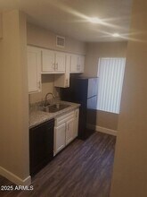 12231 N 19th St in Phoenix, AZ - Building Photo - Building Photo