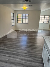 203 N Cimarron Rd in Las Vegas, NV - Building Photo - Building Photo