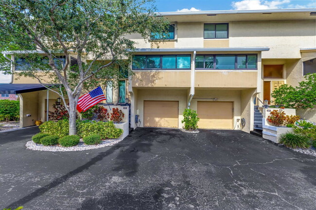 3217 NE 13th St in Pompano Beach, FL - Building Photo - Building Photo