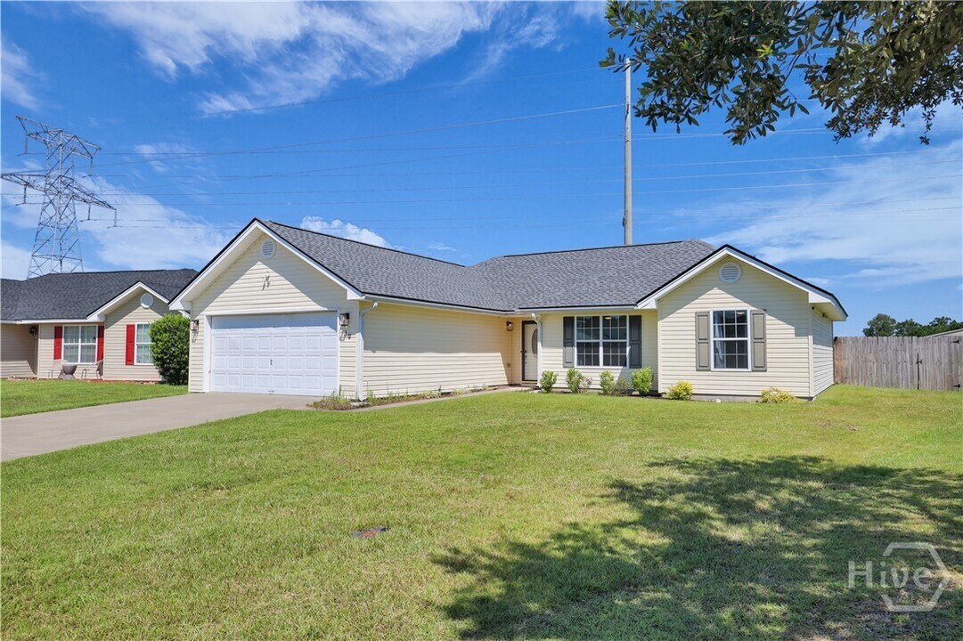 39 Cordage Cir in Port Wentworth, GA - Building Photo