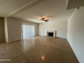 41985 Hemingway Ct in Palm Desert, CA - Building Photo - Building Photo