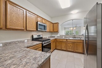 802 N Creek Blvd in Leander, TX - Building Photo - Building Photo