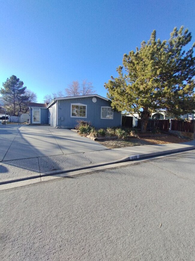 1122 Jewell Ave in Carson City, NV - Building Photo - Building Photo