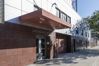 240 Meeker Ave in Brooklyn, NY - Building Photo - Building Photo