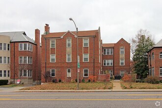 Hanley Road Apartments in St. Louis, MO - Foto de edificio - Building Photo
