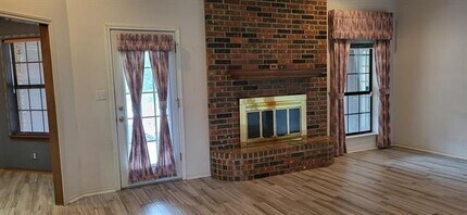 10079 FM1385 in Pilot Point, TX - Building Photo - Building Photo