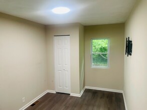 2414 Cottage Ave in Norfolk, VA - Building Photo - Building Photo