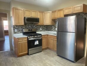 1002 River St in Boston, MA - Building Photo - Building Photo