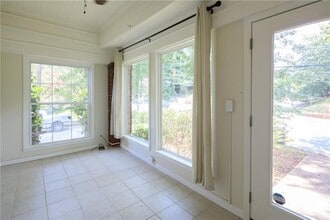 1656 Hosea L Williams Dr SE in Atlanta, GA - Building Photo - Building Photo