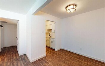 3627 Almazan Dr in Dallas, TX - Building Photo - Building Photo