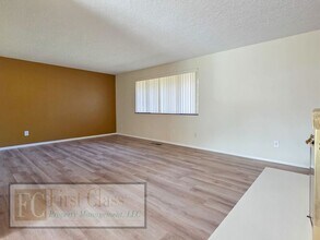 298 SW Wallula Ave in Gresham, OR - Building Photo - Building Photo