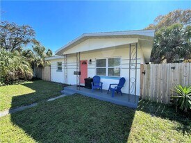 2334 38th Ave N in St. Petersburg, FL - Building Photo