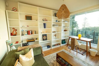 1072 Keeler Ave in Berkeley, CA - Foto de edificio - Building Photo